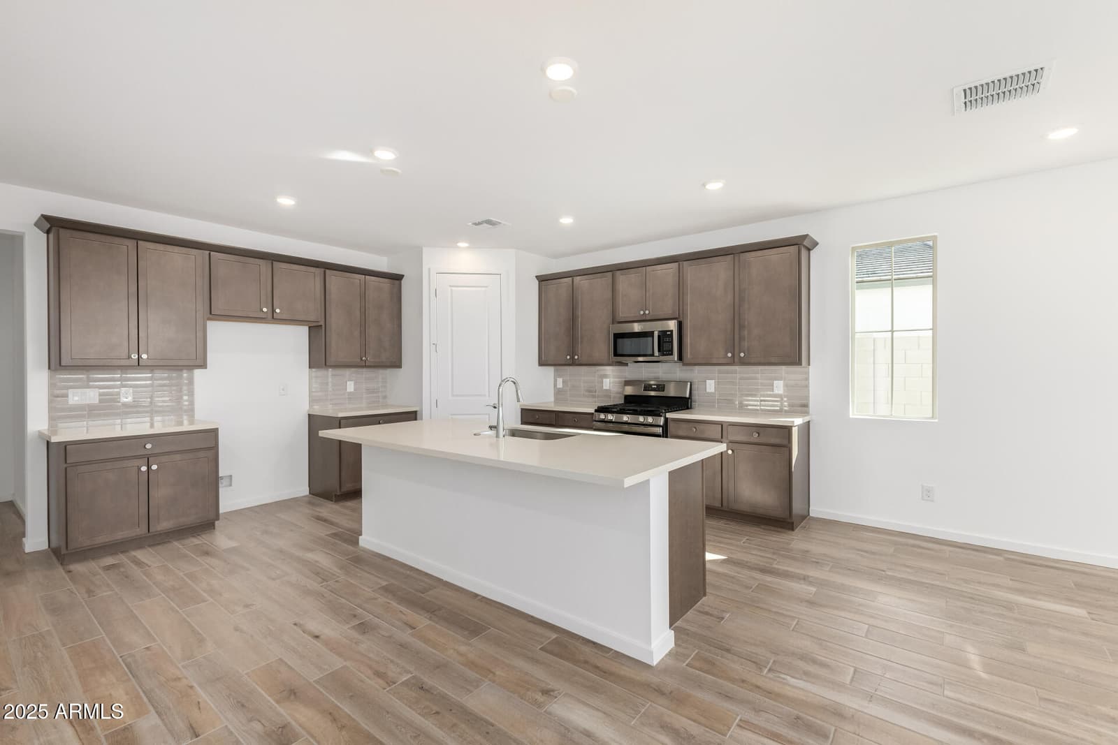 30153 W PALO BREA Way, Buckeye, AZ 85396 — photo 10 of 35