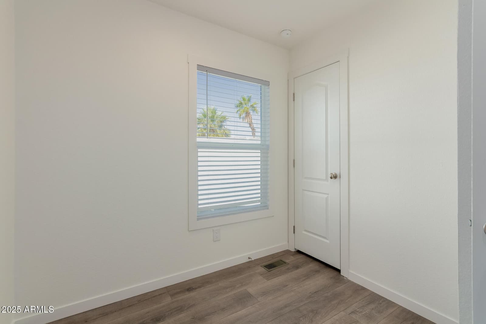 5201 W CAMELBACK Road A159, Phoenix, AZ 85031 — photo 9 of 14