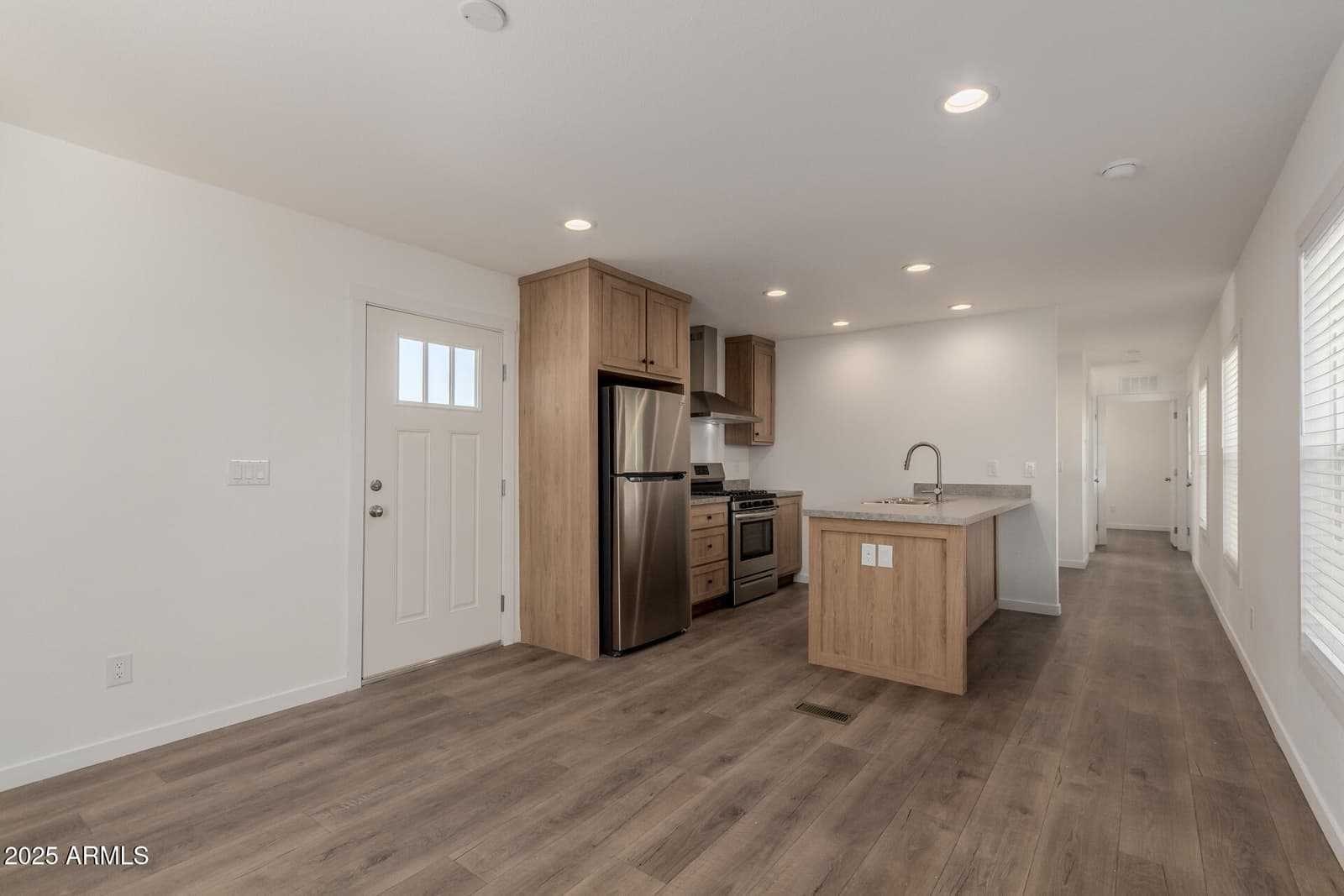 5201 W CAMELBACK Road A172, Phoenix, AZ 85031 — photo 2 of 13