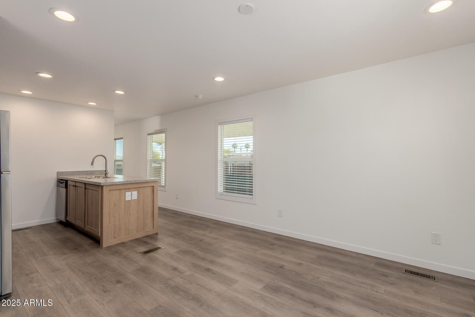 5201 W CAMELBACK Road A172, Phoenix, AZ 85031 — photo 4 of 13