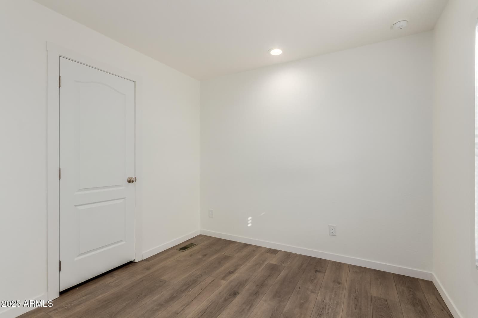 5201 W CAMELBACK Road A172, Phoenix, AZ 85031 — photo 11 of 13