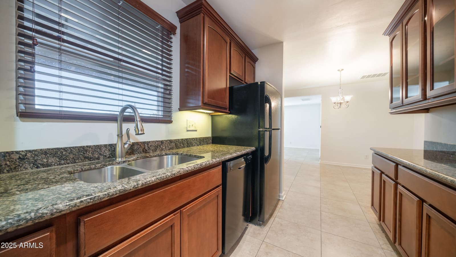 1728 W Avalon Drive, Phoenix, AZ 85015 — photo 6 of 32