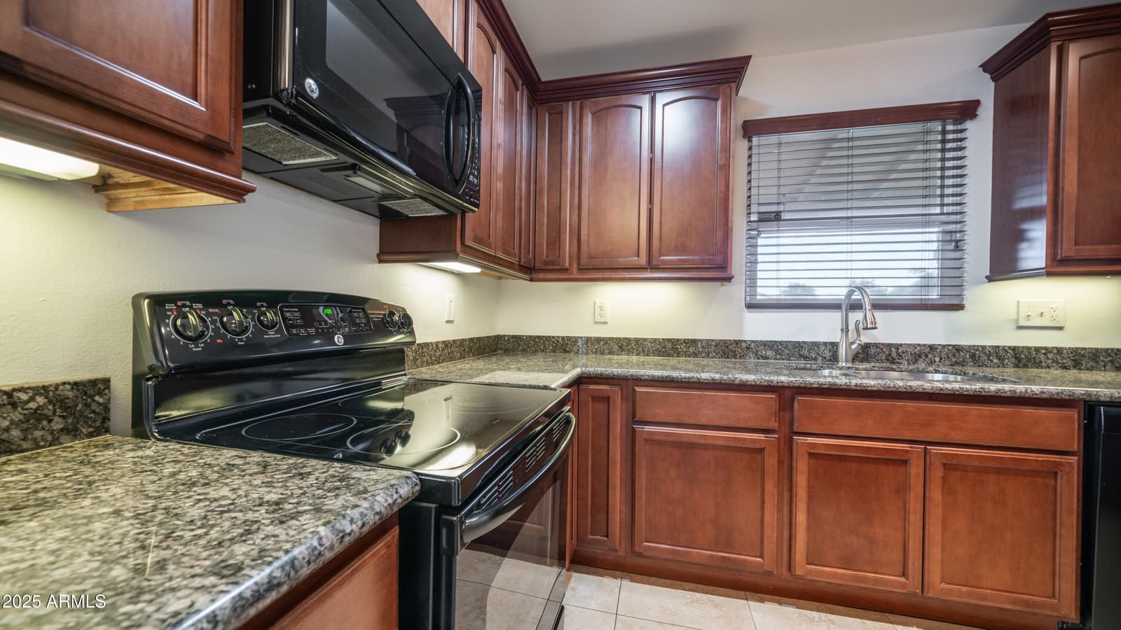 1728 W Avalon Drive, Phoenix, AZ 85015 — photo 2 of 32