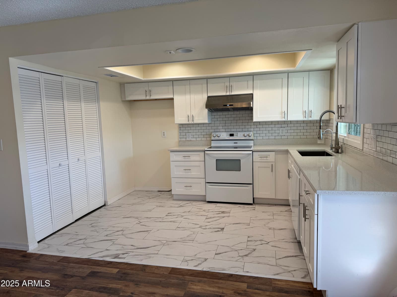 1657 W Hazelwood Street, Phoenix, AZ 85015 — photo 4 of 22