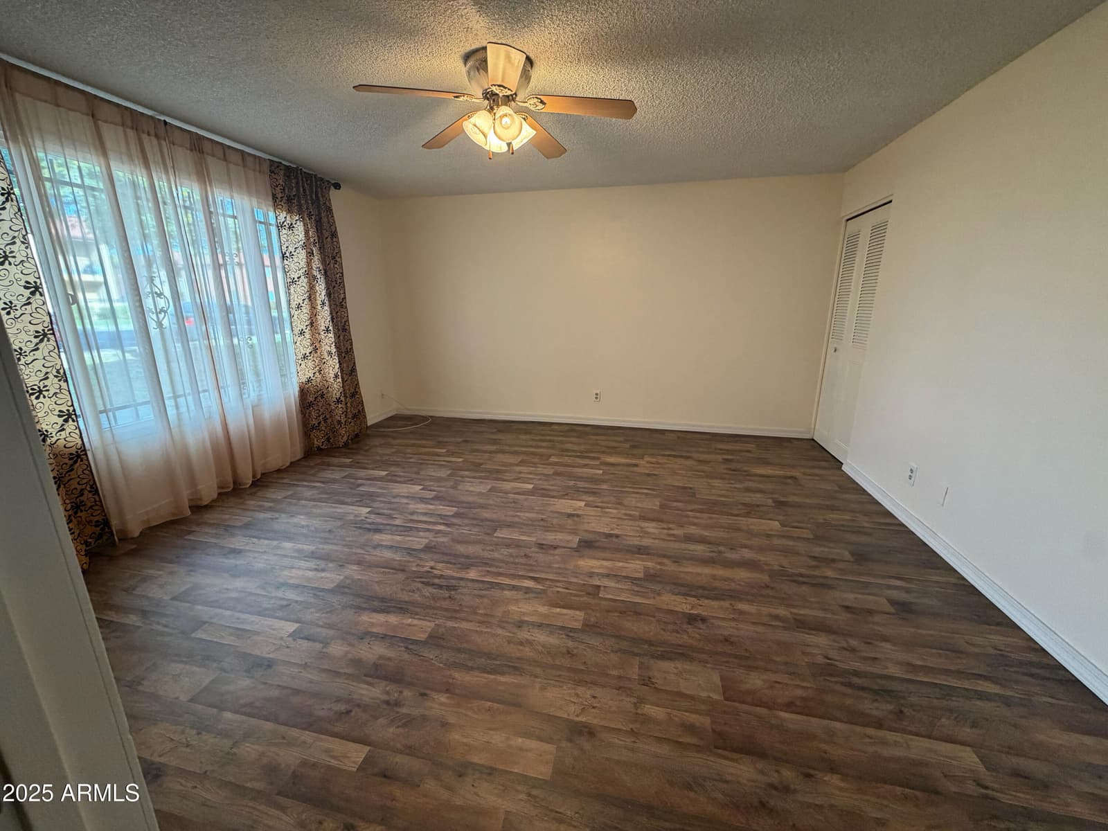 1657 W Hazelwood Street, Phoenix, AZ 85015 — photo 8 of 22