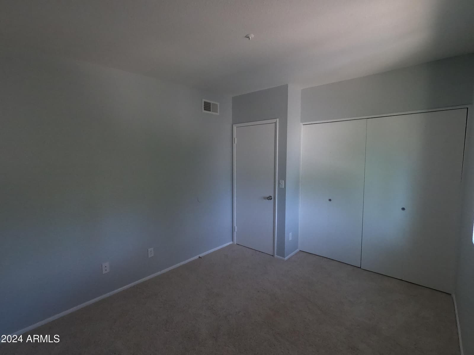 6302 N 64TH Drive 14, Glendale, AZ 85301 — photo 4 of 14