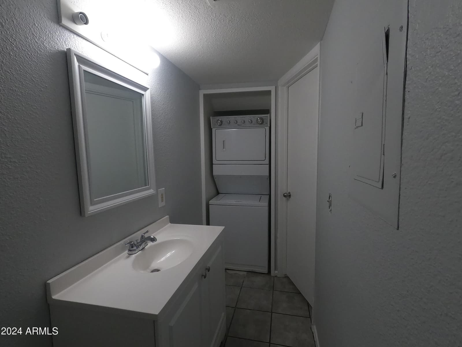 6302 N 64TH Drive 14, Glendale, AZ 85301 — photo 10 of 14