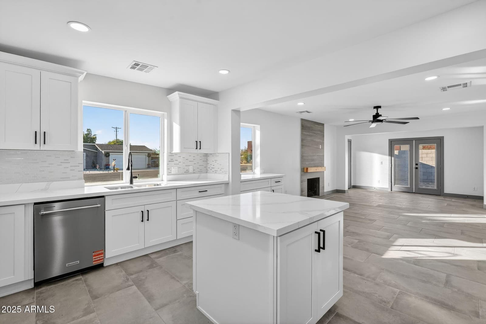 3241 N 27th Place, Phoenix, AZ 85016 — photo 4 of 25