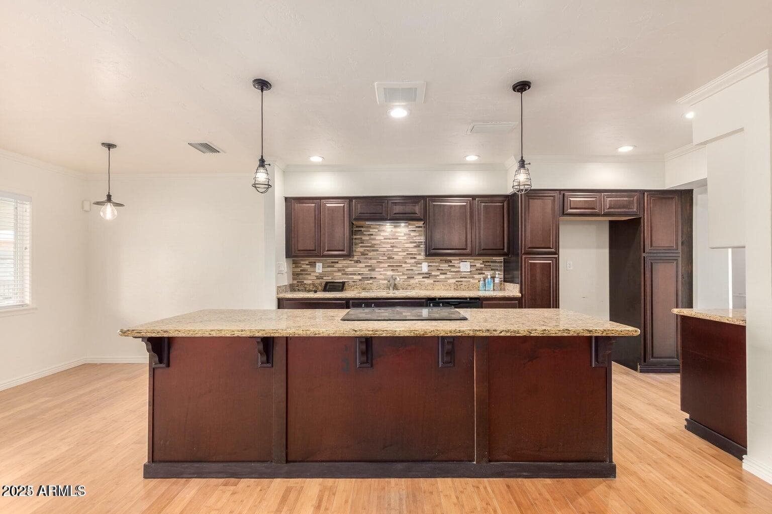 2023 E CLARENDON Avenue, Phoenix, AZ 85016 — photo 5 of 39
