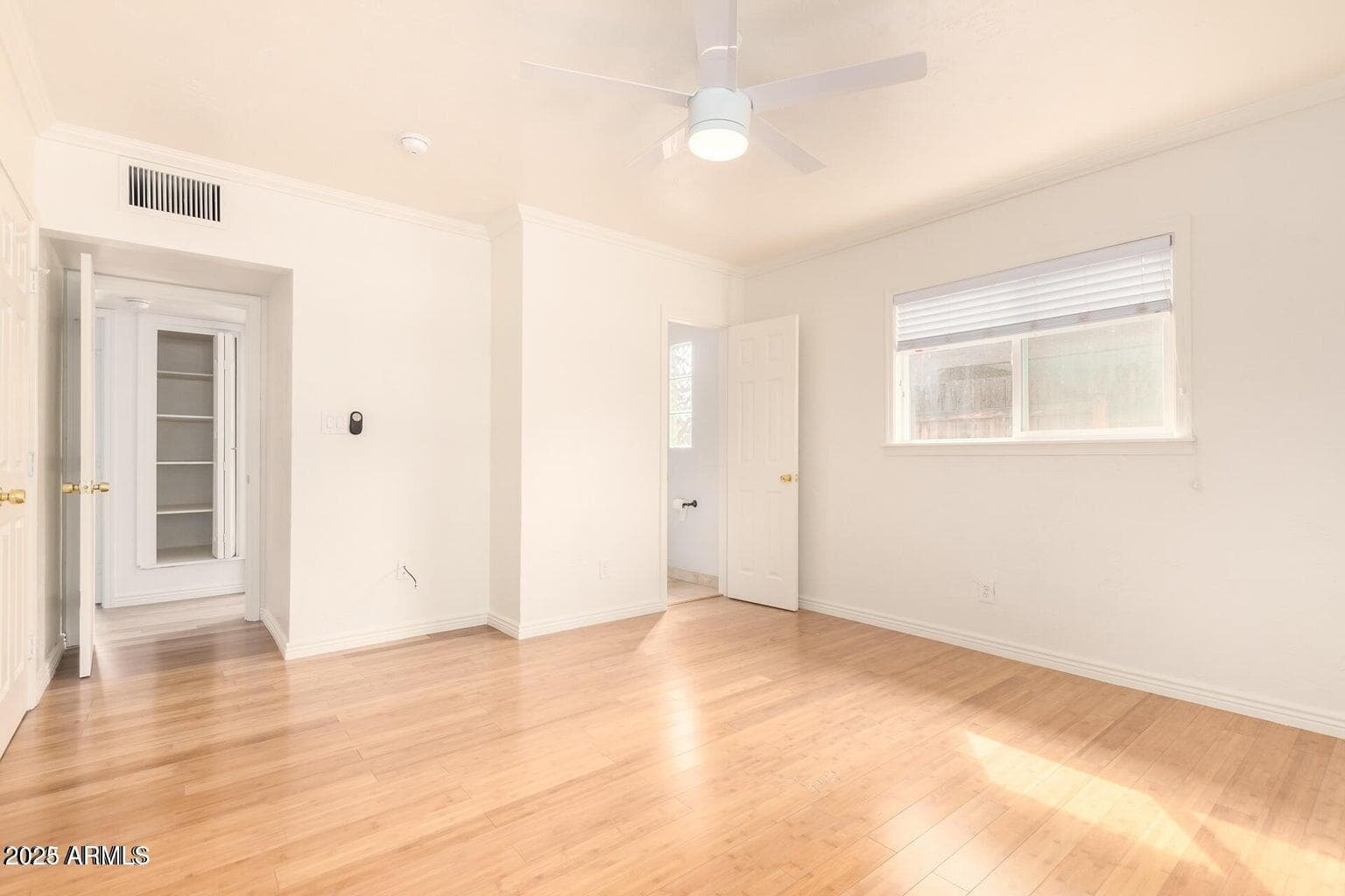 2023 E CLARENDON Avenue, Phoenix, AZ 85016 — photo 12 of 39