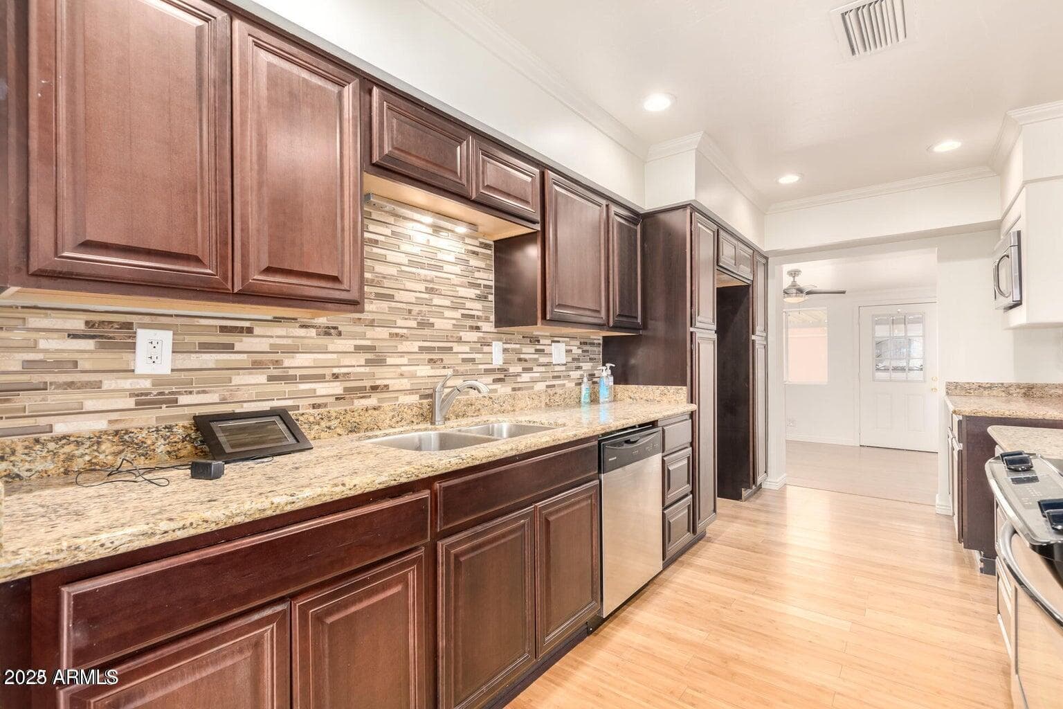 2023 E CLARENDON Avenue, Phoenix, AZ 85016 — photo 17 of 39