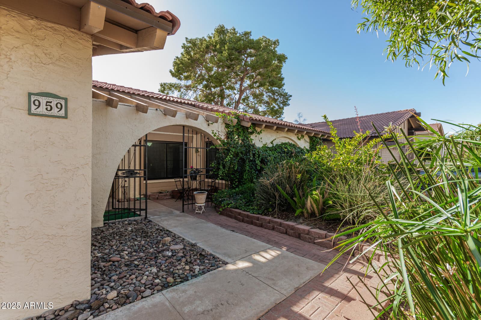959 E LOBSTER TRAP Lane, Tempe, AZ 85283 — photo 3 of 36