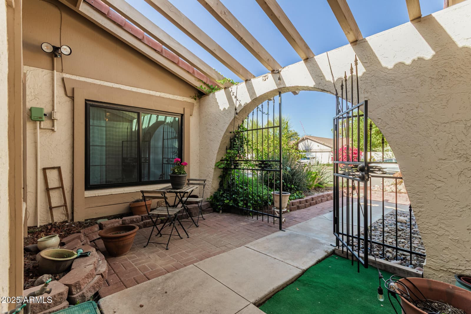 959 E LOBSTER TRAP Lane, Tempe, AZ 85283 — photo 4 of 36
