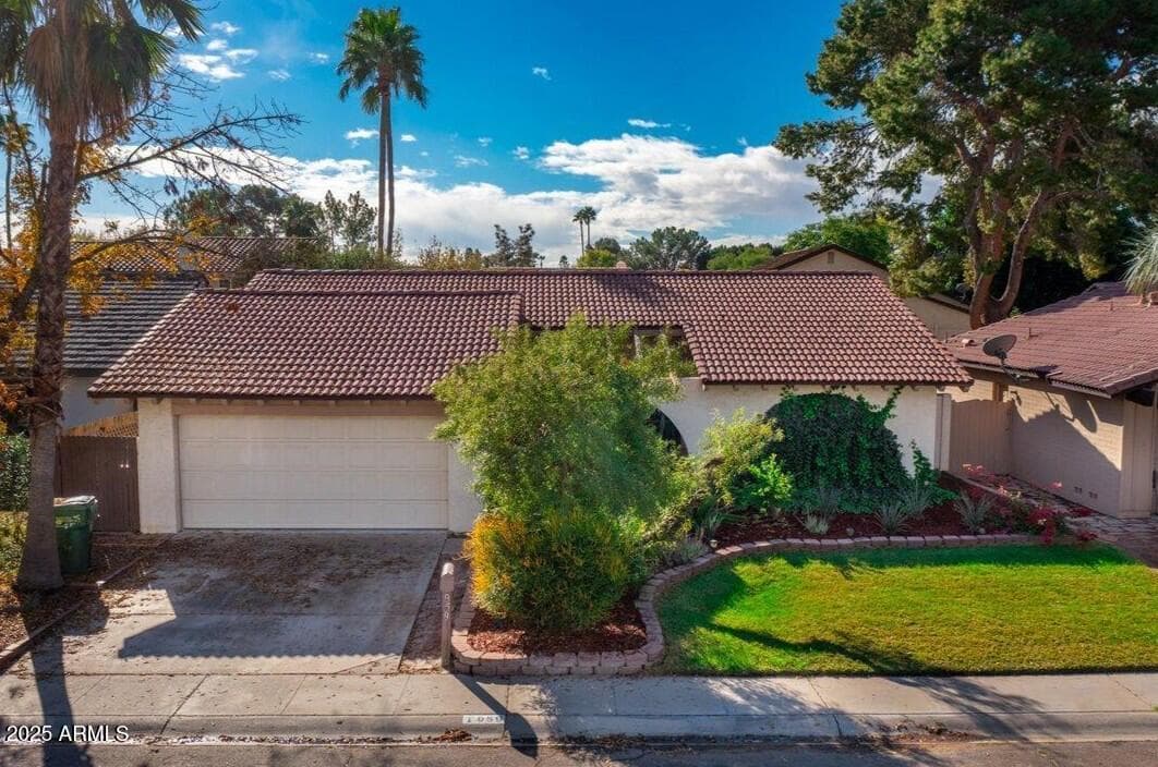 959 E LOBSTER TRAP Lane, Tempe, AZ 85283 — photo 2 of 36