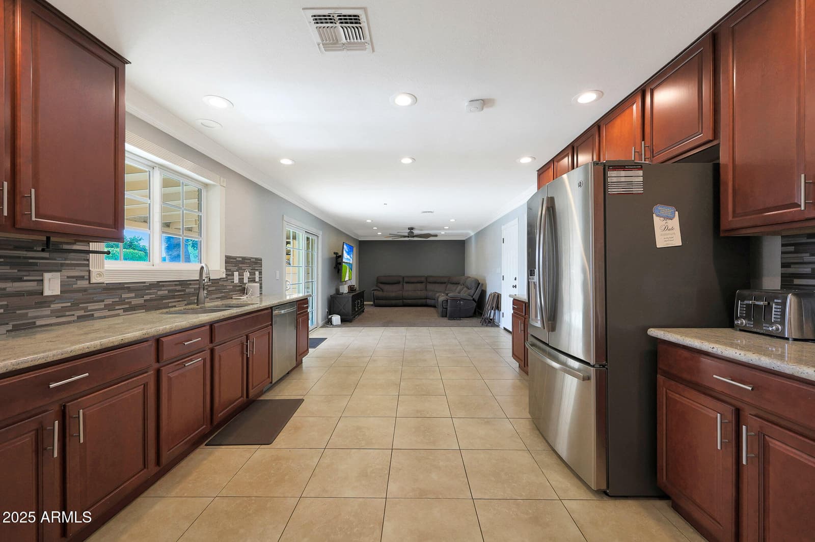 2517 E HIGHLAND Street, Mesa, AZ 85213 — photo 10 of 42