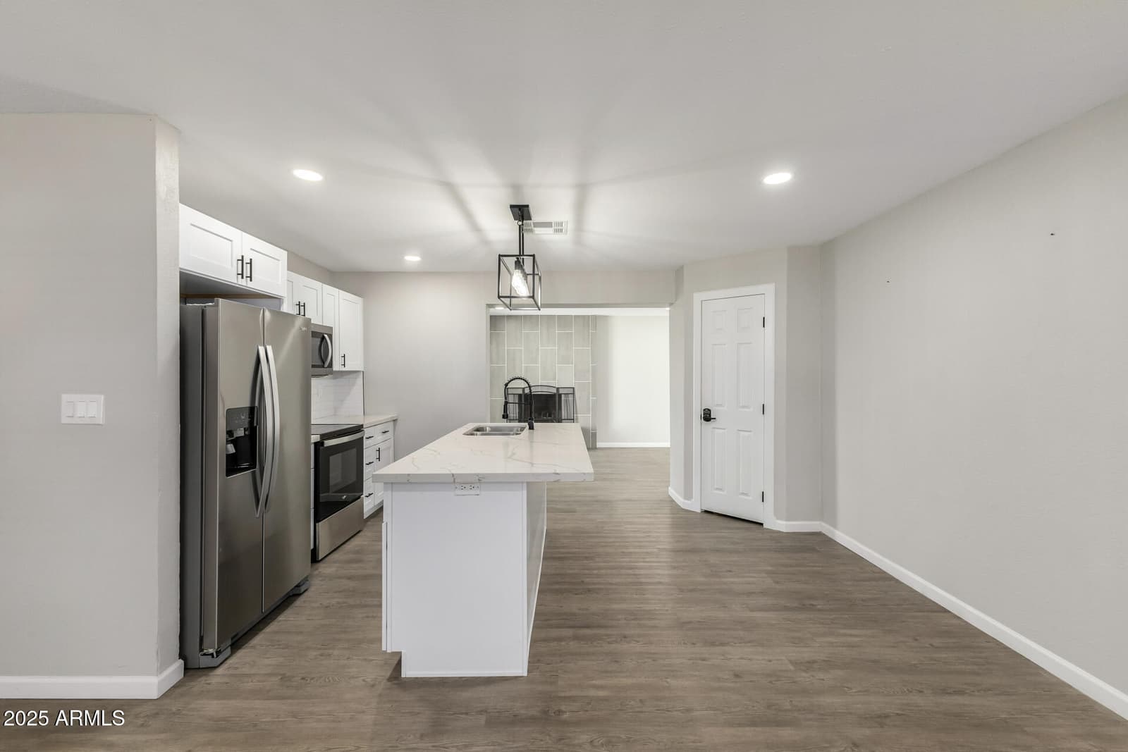 331 E PIERCE Street, Tempe, AZ 85288 — photo 13 of 37