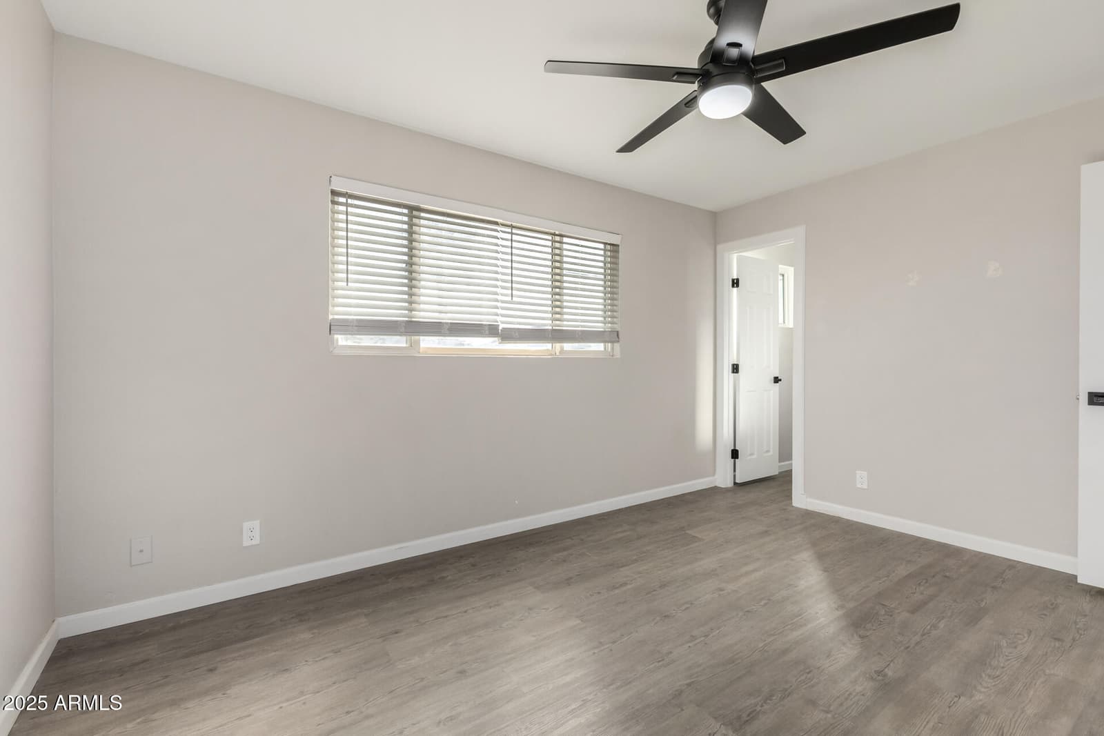331 E PIERCE Street, Tempe, AZ 85288 — photo 16 of 37