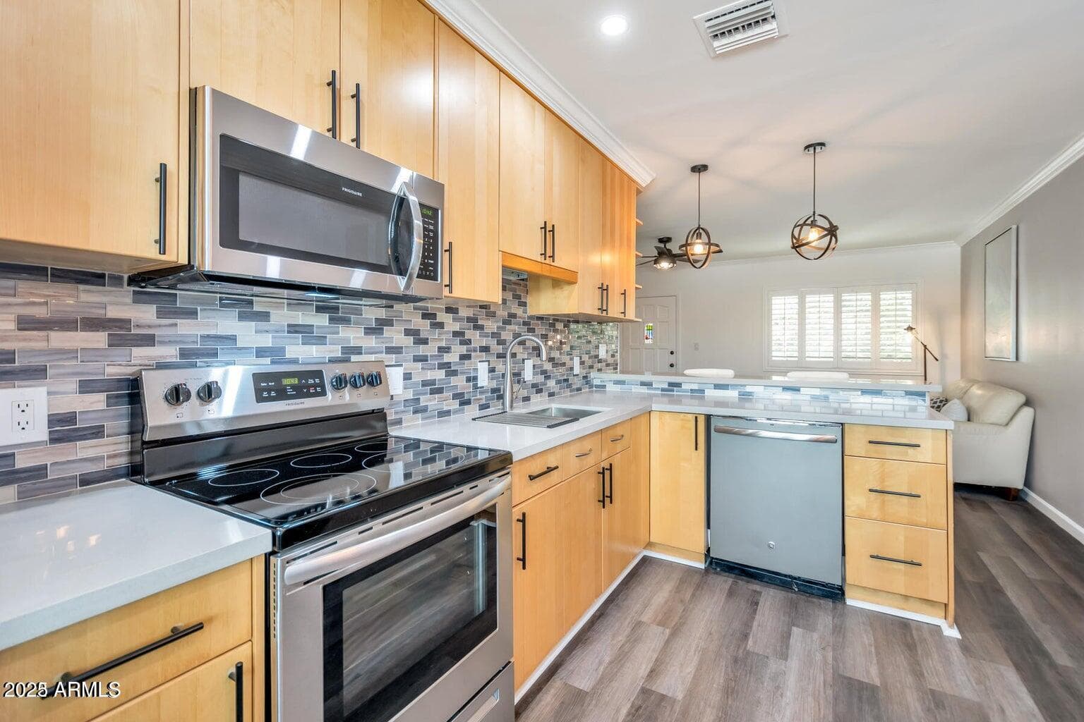 721 E MONTEBELLO Avenue 225, Phoenix, AZ 85014 — photo 6 of 15