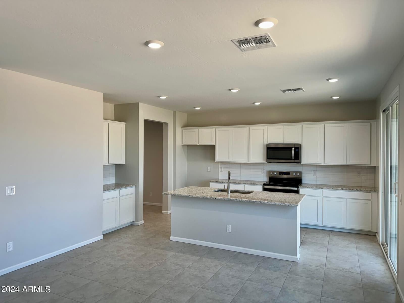 17919 W Montana De Oro Drive, Surprise, AZ 85387 — photo 2 of 6