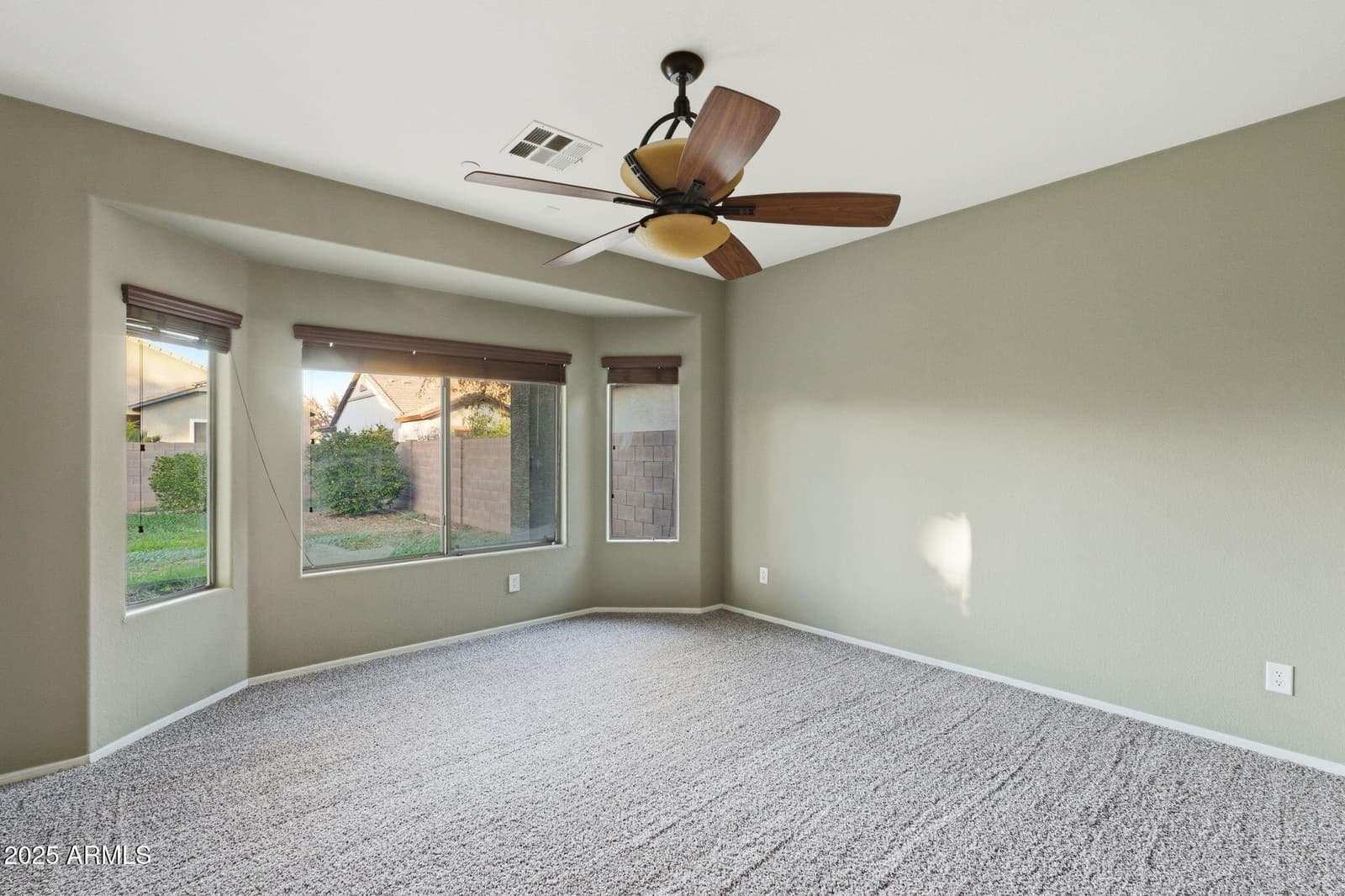 13820 W CHEERY LYNN Road, Avondale, AZ 85392 — photo 8 of 28