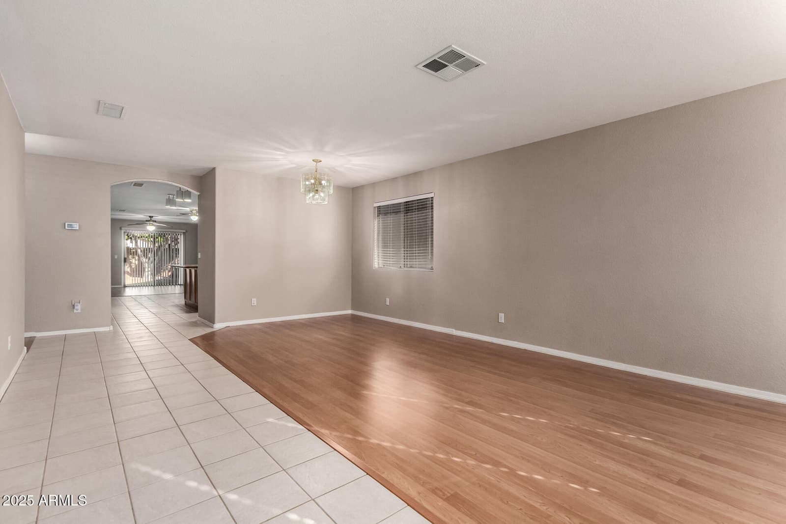 3822 W FALLEN LEAF Lane, Glendale, AZ 85310 — photo 5 of 35