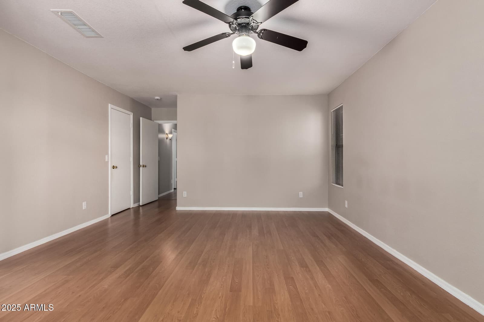 3822 W FALLEN LEAF Lane, Glendale, AZ 85310 — photo 15 of 35