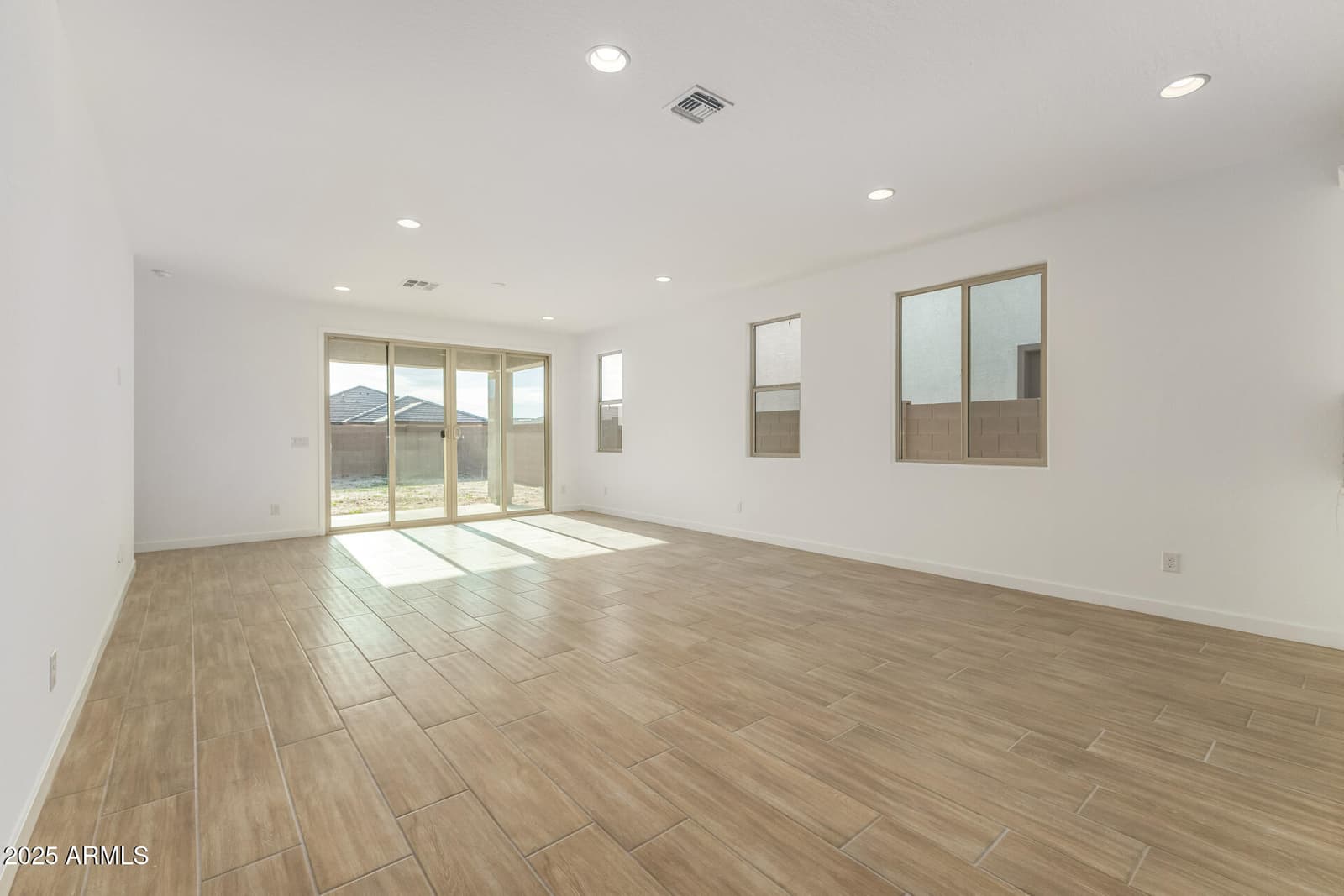 18621 E HELIAN Drive, Gold Canyon, AZ 85118 — photo 7 of 29