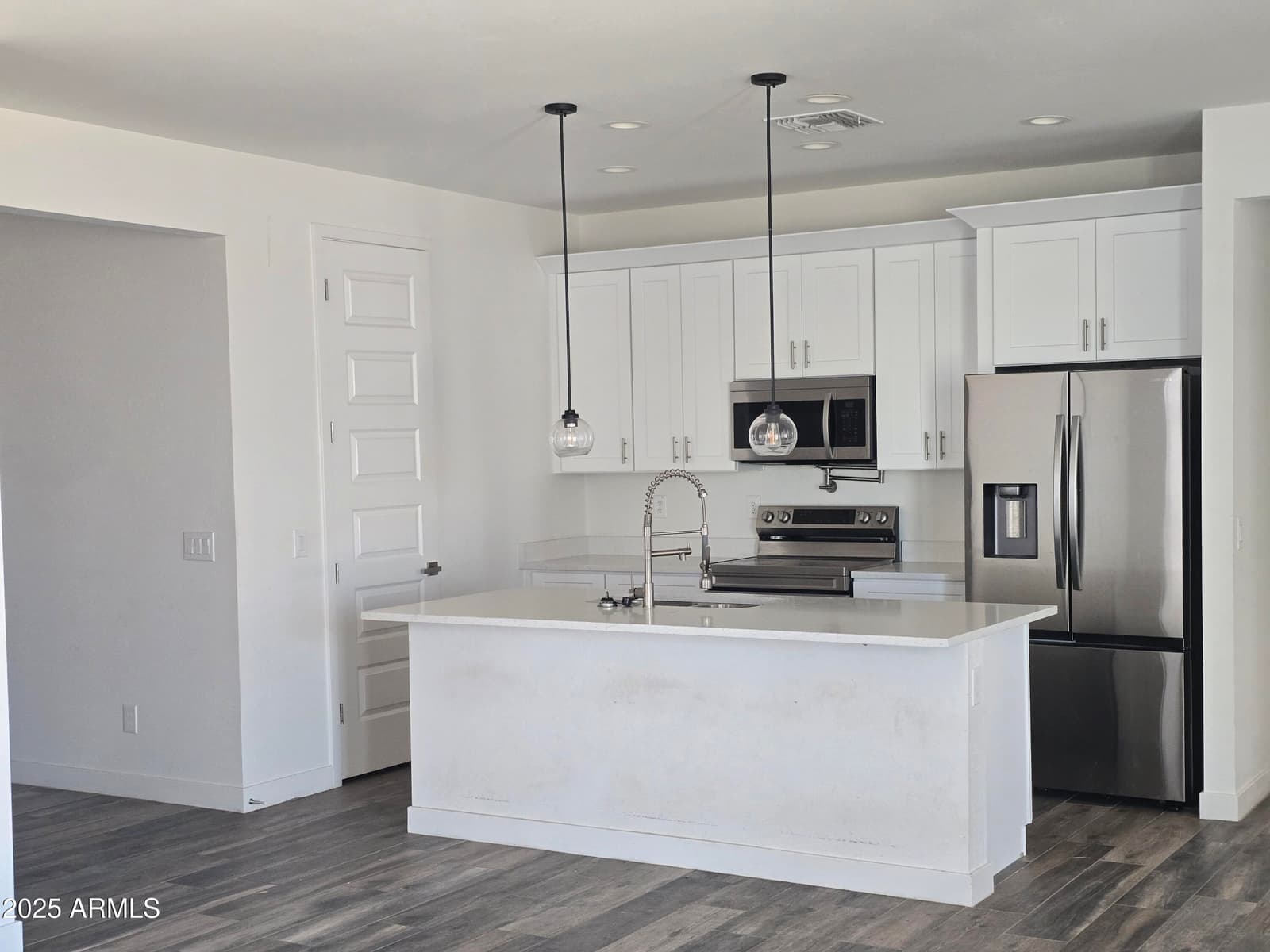 3730 N COCOPA Drive, Eloy, AZ 85131 — photo 10 of 31