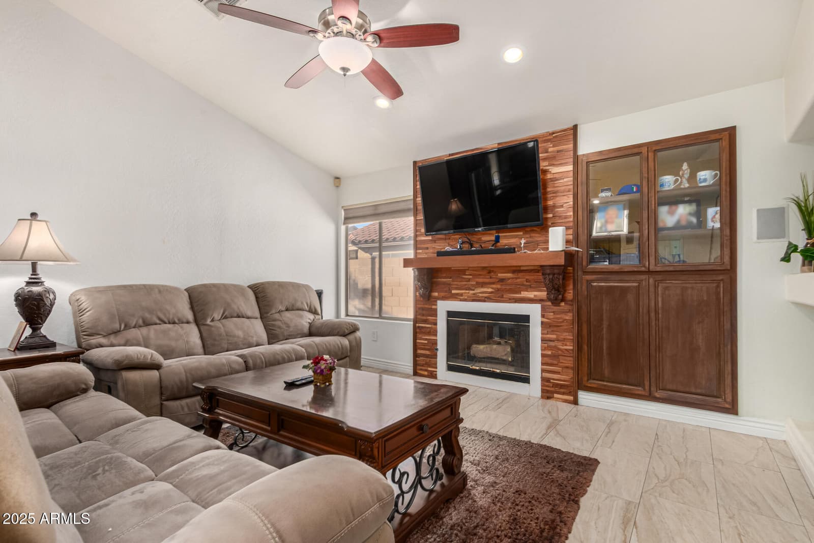 479 W DOUGLAS Avenue, Gilbert, AZ 85233 — photo 8 of 38