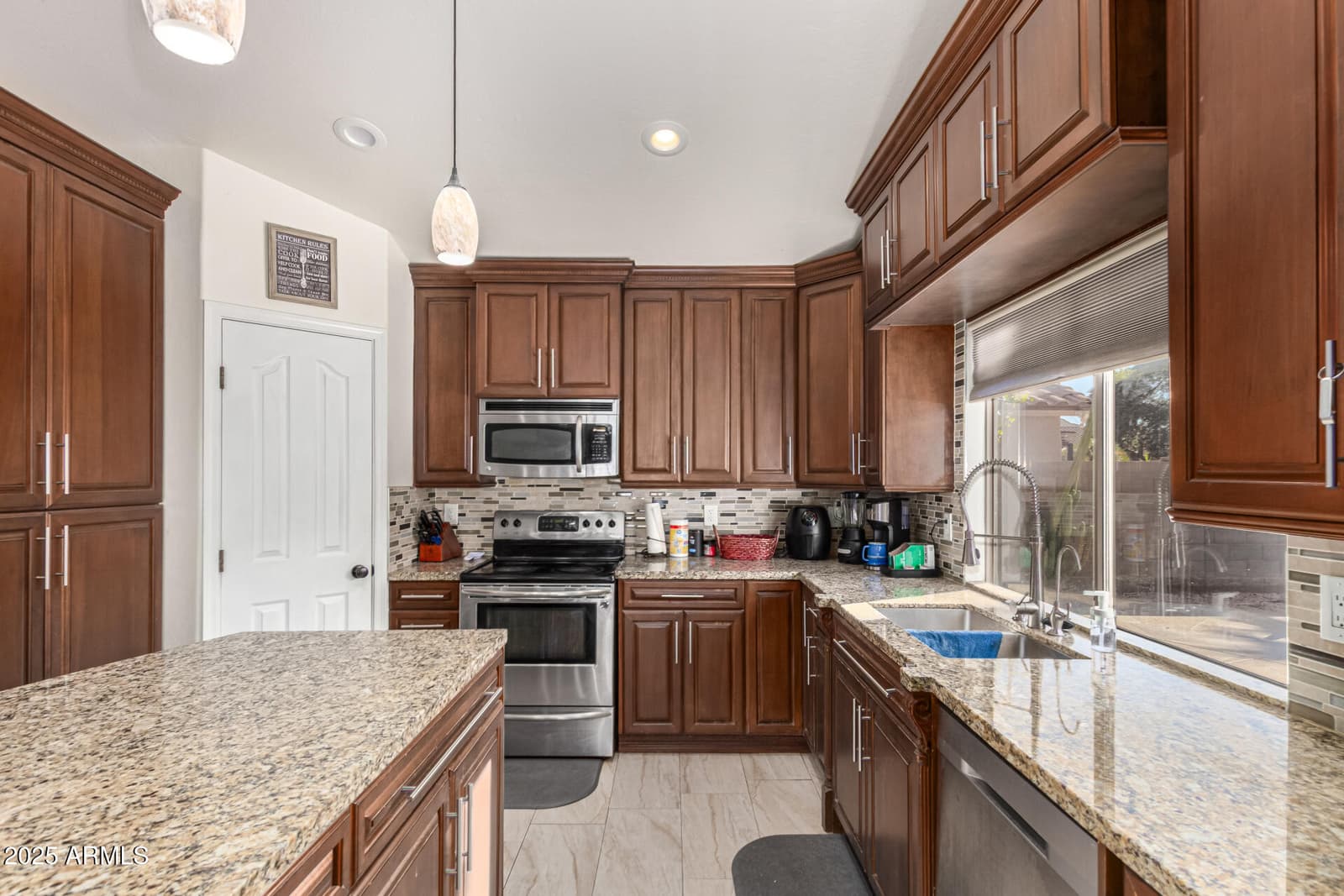 479 W DOUGLAS Avenue, Gilbert, AZ 85233 — photo 13 of 38