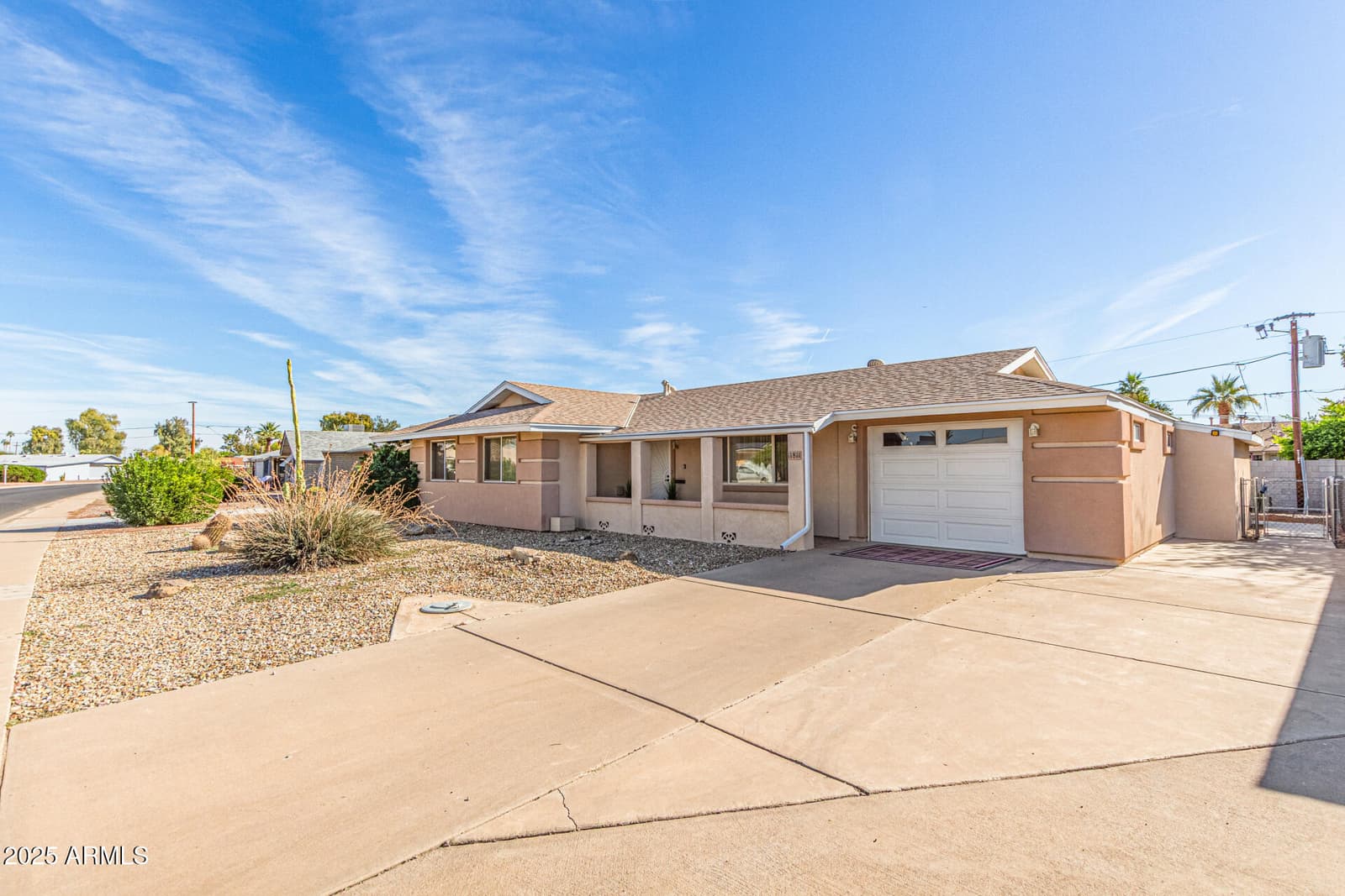 11811 N Desert Hills Drive W, Sun City, AZ 85351 — photo 3 of 45