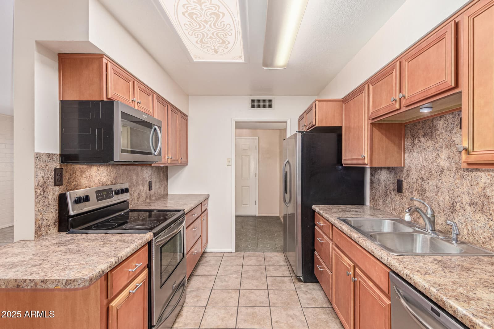 11811 N Desert Hills Drive W, Sun City, AZ 85351 — photo 13 of 45