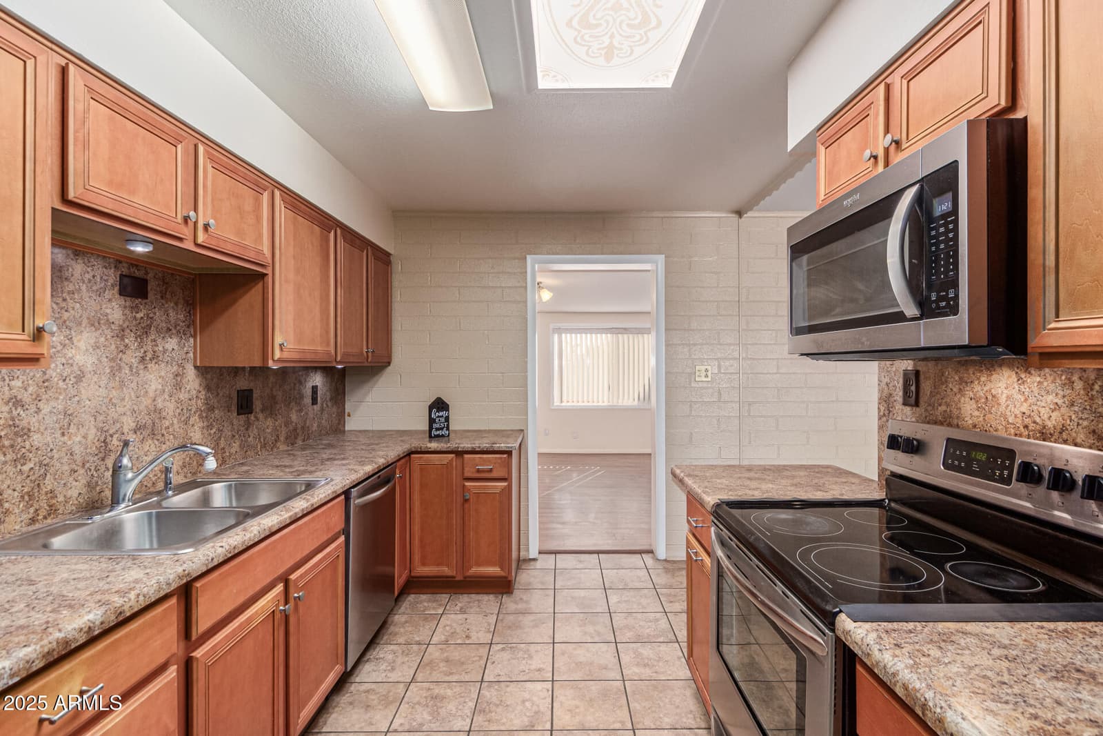 11811 N Desert Hills Drive W, Sun City, AZ 85351 — photo 17 of 45
