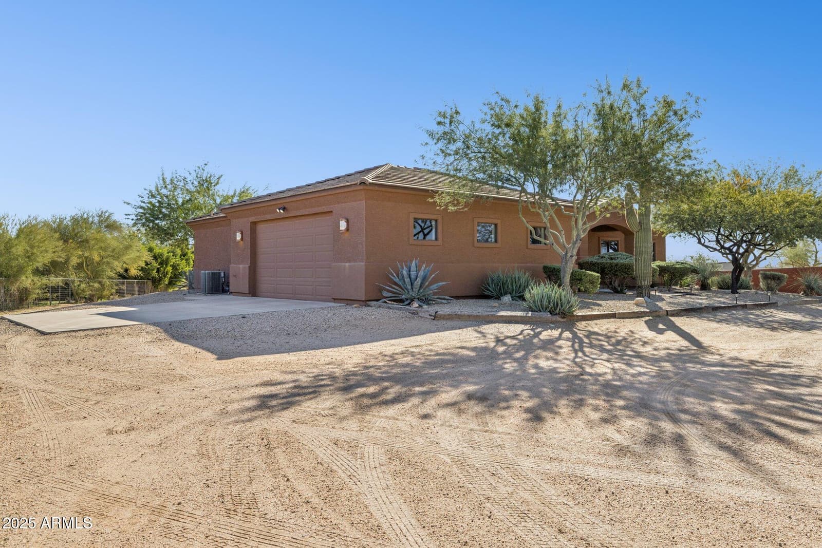 4447 E RED BIRD Road, Cave Creek, AZ 85331 — photo 2 of 72