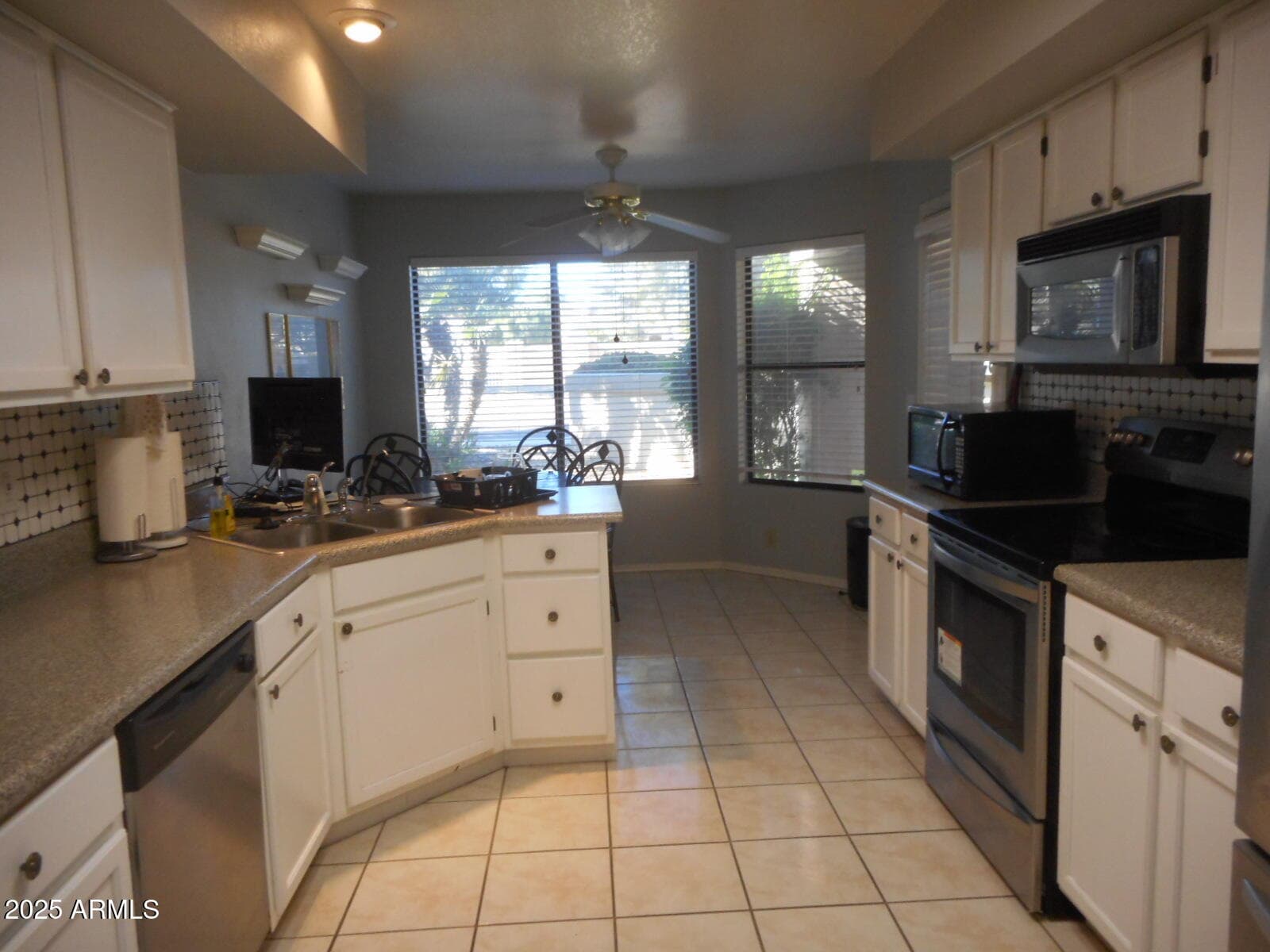 19216 N 93RD Drive, Peoria, AZ 85382 — photo 2 of 14