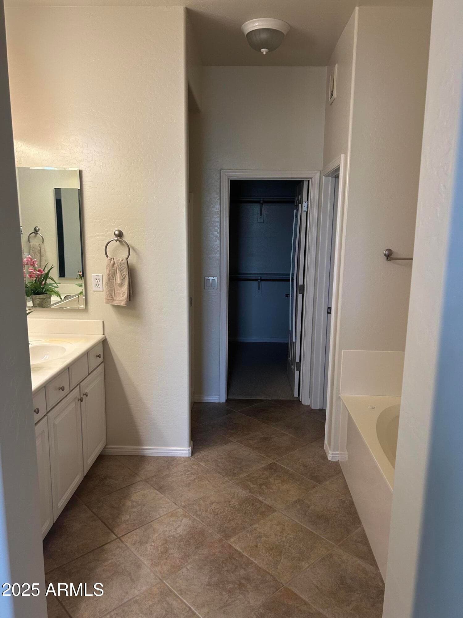 3131 E LEGACY Drive 1002, Phoenix, AZ 85042 — photo 17 of 40