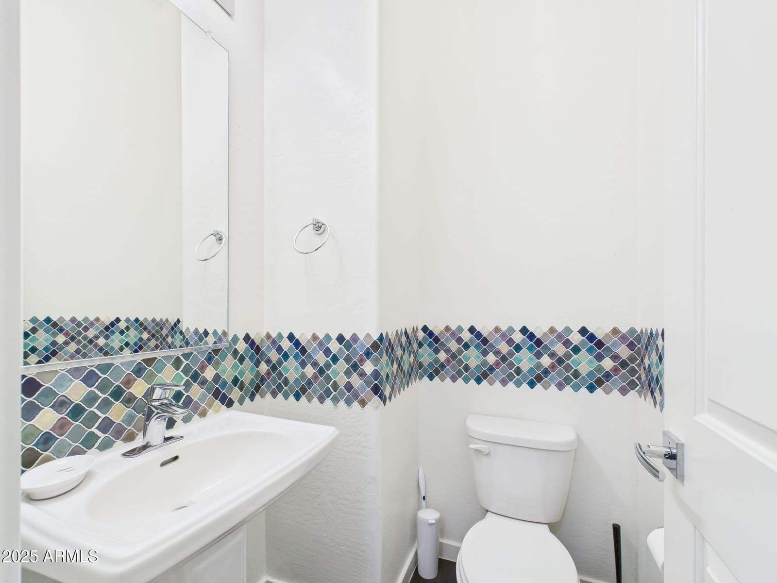 2335 E HIDALGO Avenue, Phoenix, AZ 85040 — photo 11 of 26