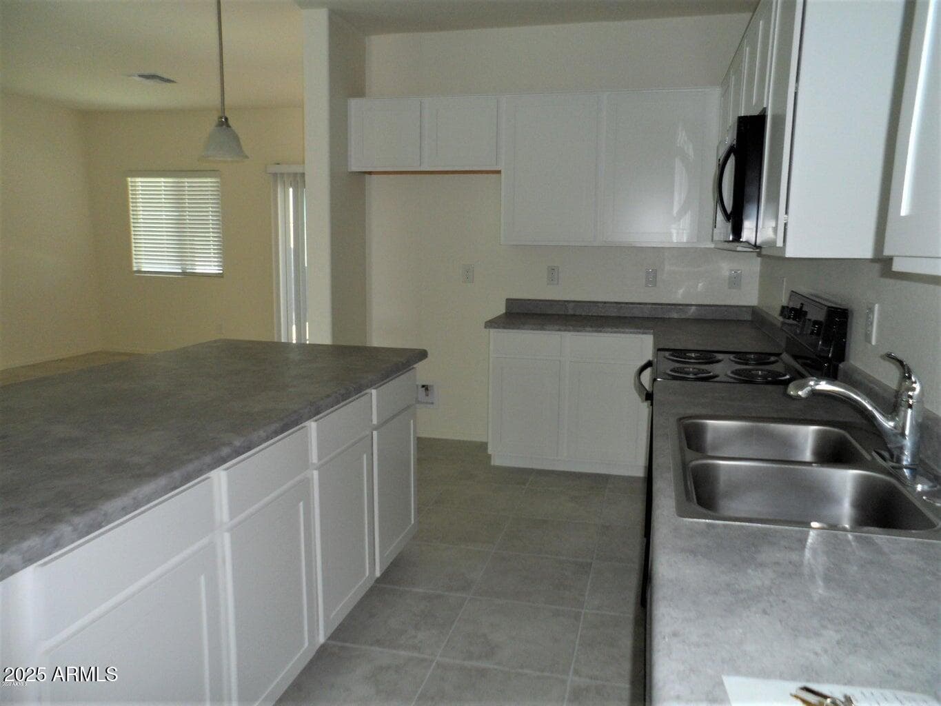 11618 W BOCA RATON Road, El Mirage, AZ 85335 — photo 6 of 14