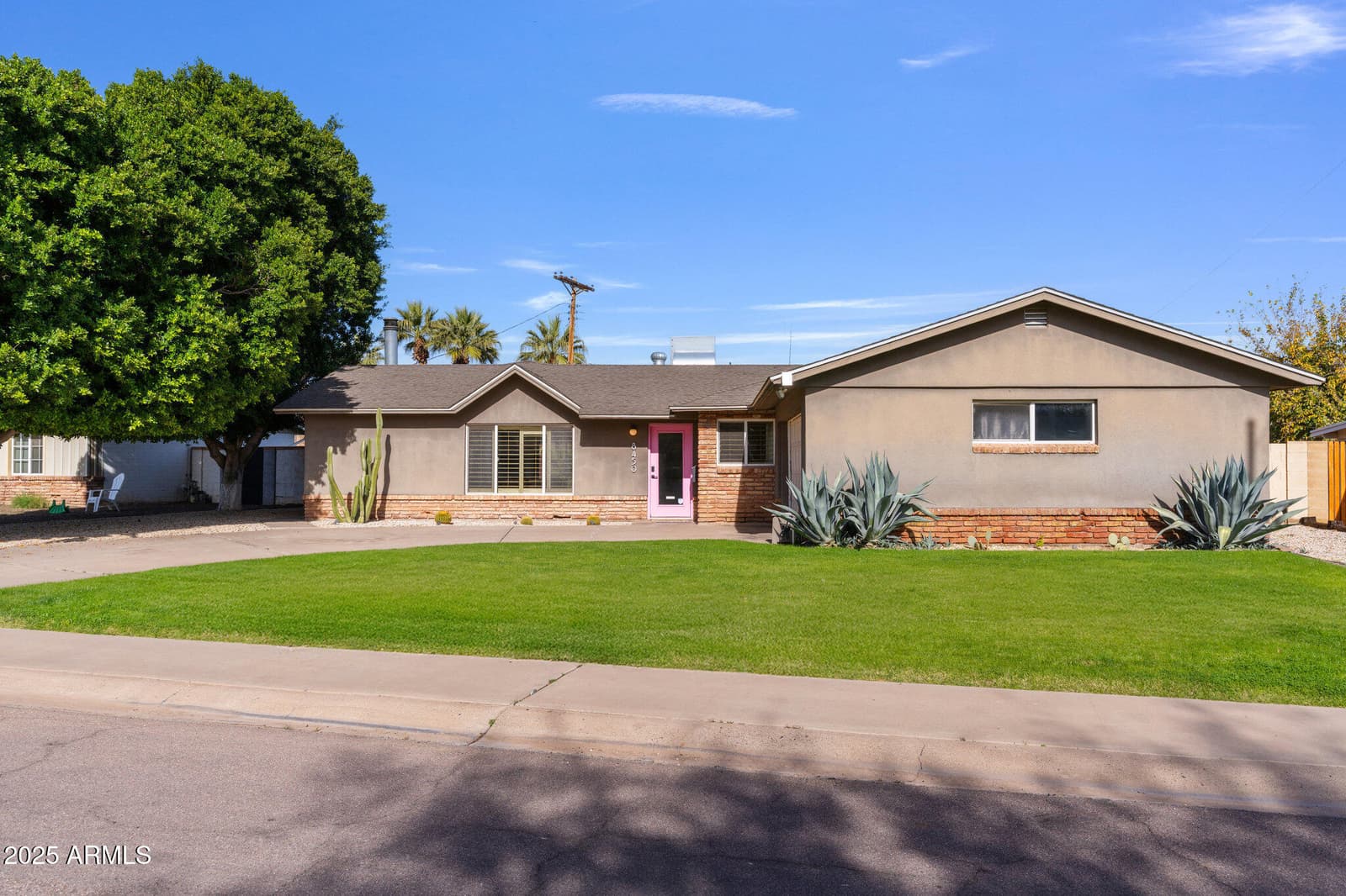 8450 E MONTECITO Avenue, Scottsdale, AZ 85251