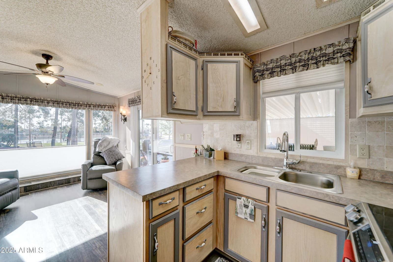 111 S GREENFIELD Road 633, Mesa, AZ 85206 — photo 19 of 32