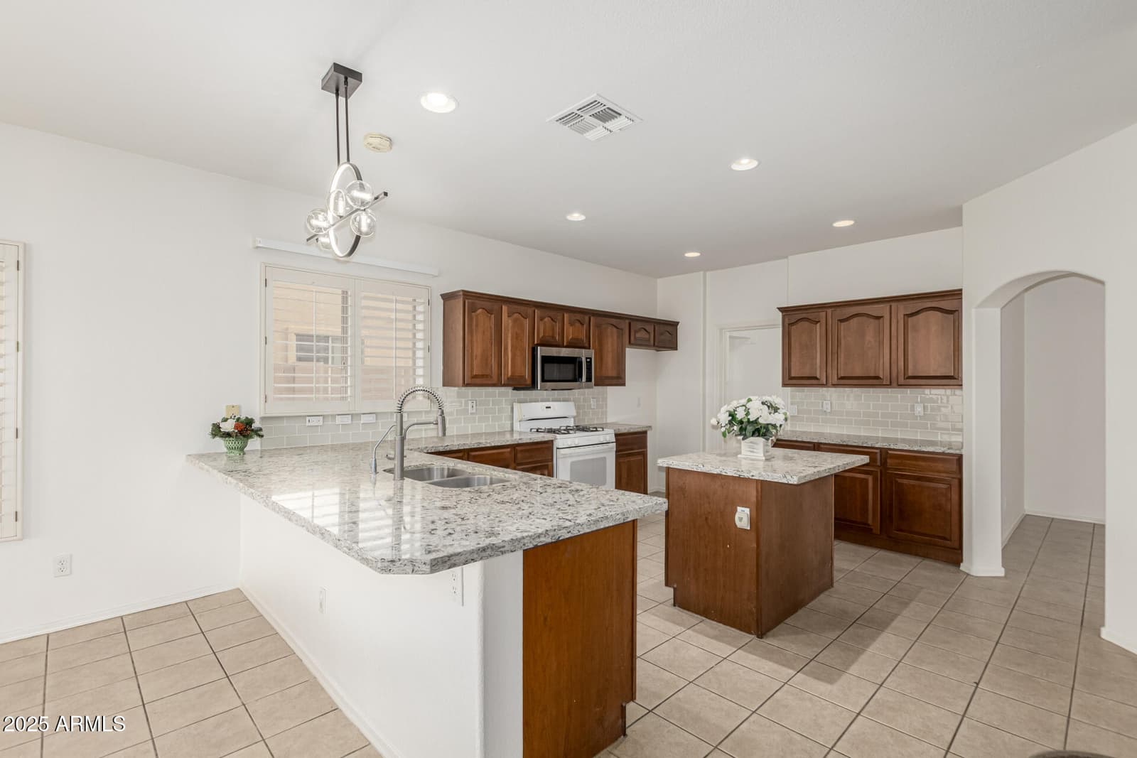 2978 E RANCH Court, Gilbert, AZ 85296 — photo 12 of 73