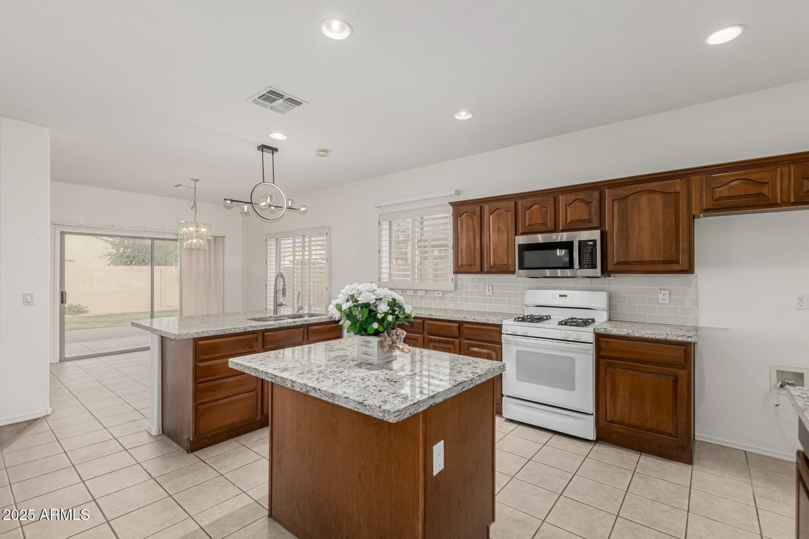 2978 E RANCH Court, Gilbert, AZ 85296 — photo 14 of 73