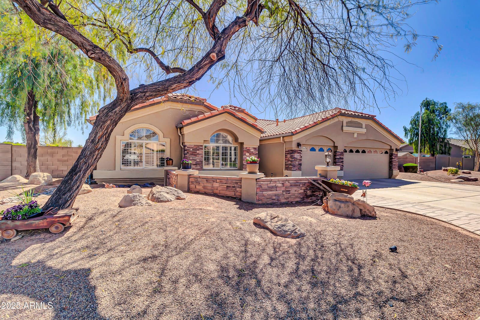 1289 E PALO BLANCO Way, Gilbert, AZ 85296 — photo 2 of 52