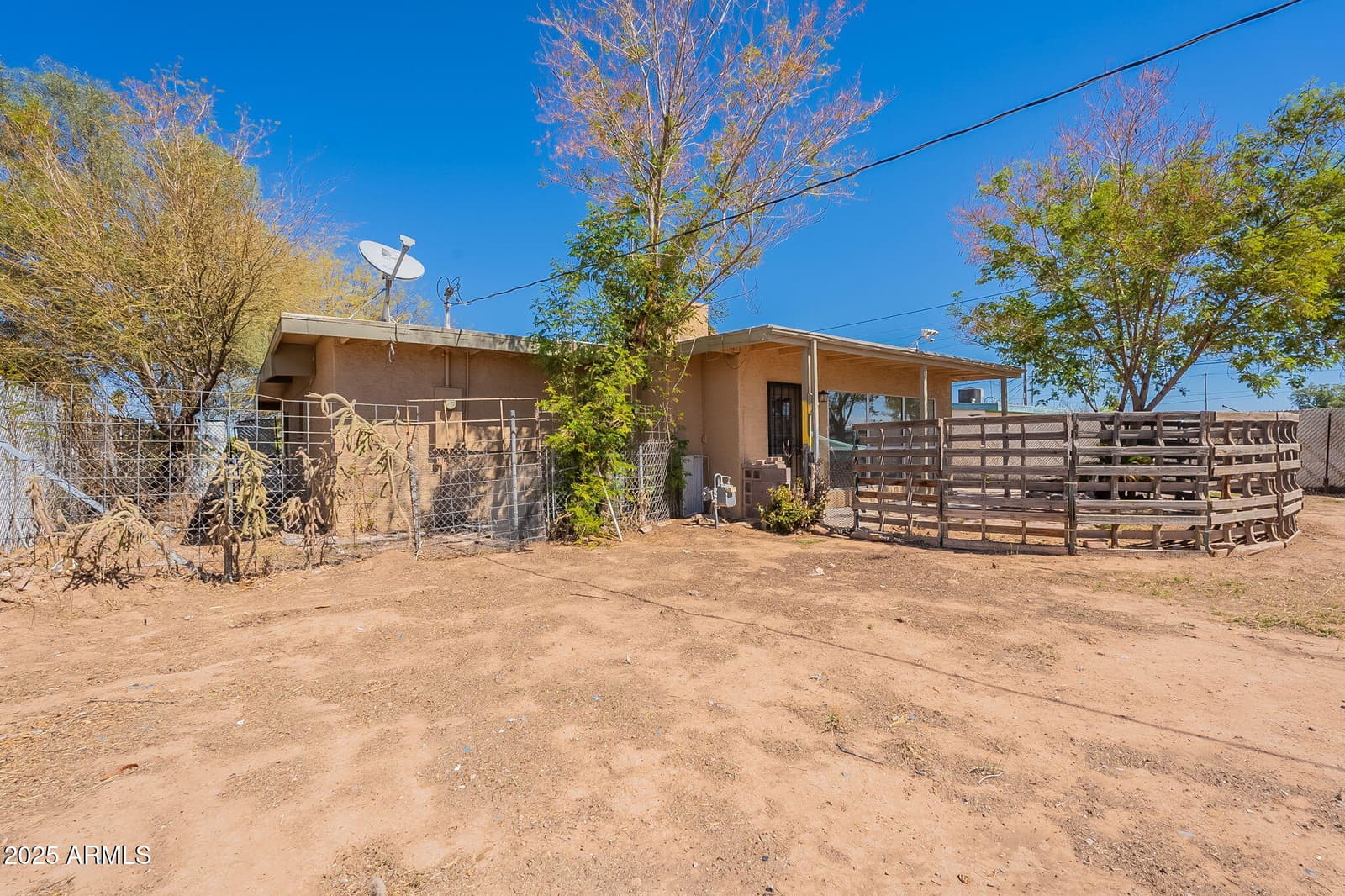 551 W HARDING Avenue, Coolidge, AZ 85128 — photo 5 of 51