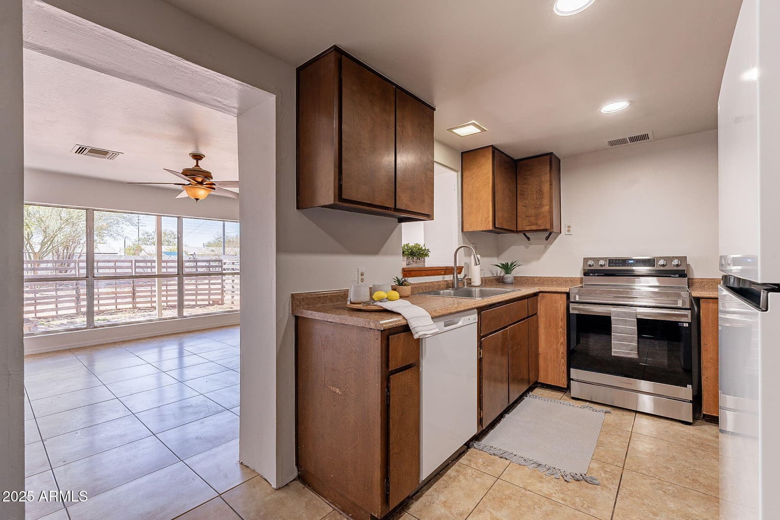551 W HARDING Avenue, Coolidge, AZ 85128 — photo 14 of 51