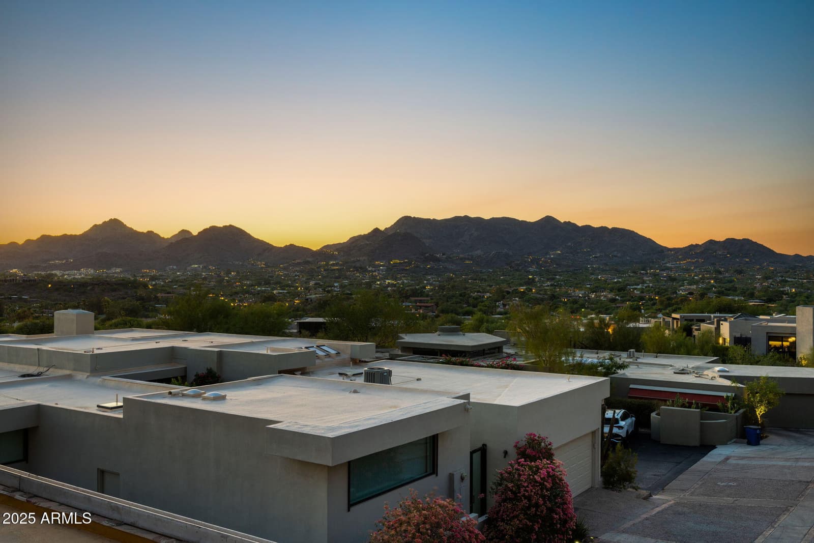 5761 N ECHO CANYON Circle, Phoenix, AZ 85018 — photo 71 of 100
