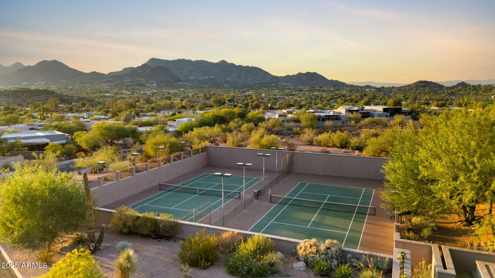 5761 N ECHO CANYON Circle, Phoenix, AZ 85018 — photo 94 of 100