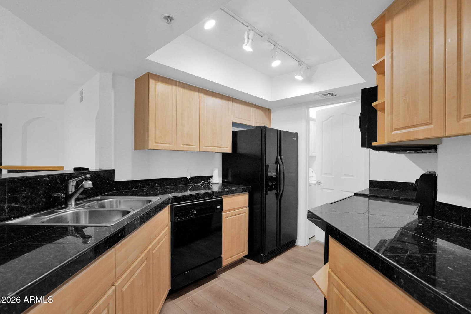 5104 N 32ND Street 431, Phoenix, AZ 85018 — photo 10 of 35