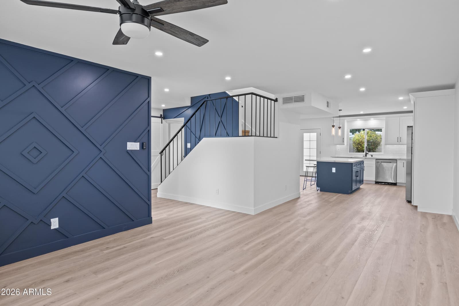 8214 E MCDONALD Drive, Scottsdale, AZ 85250 — photo 10 of 37