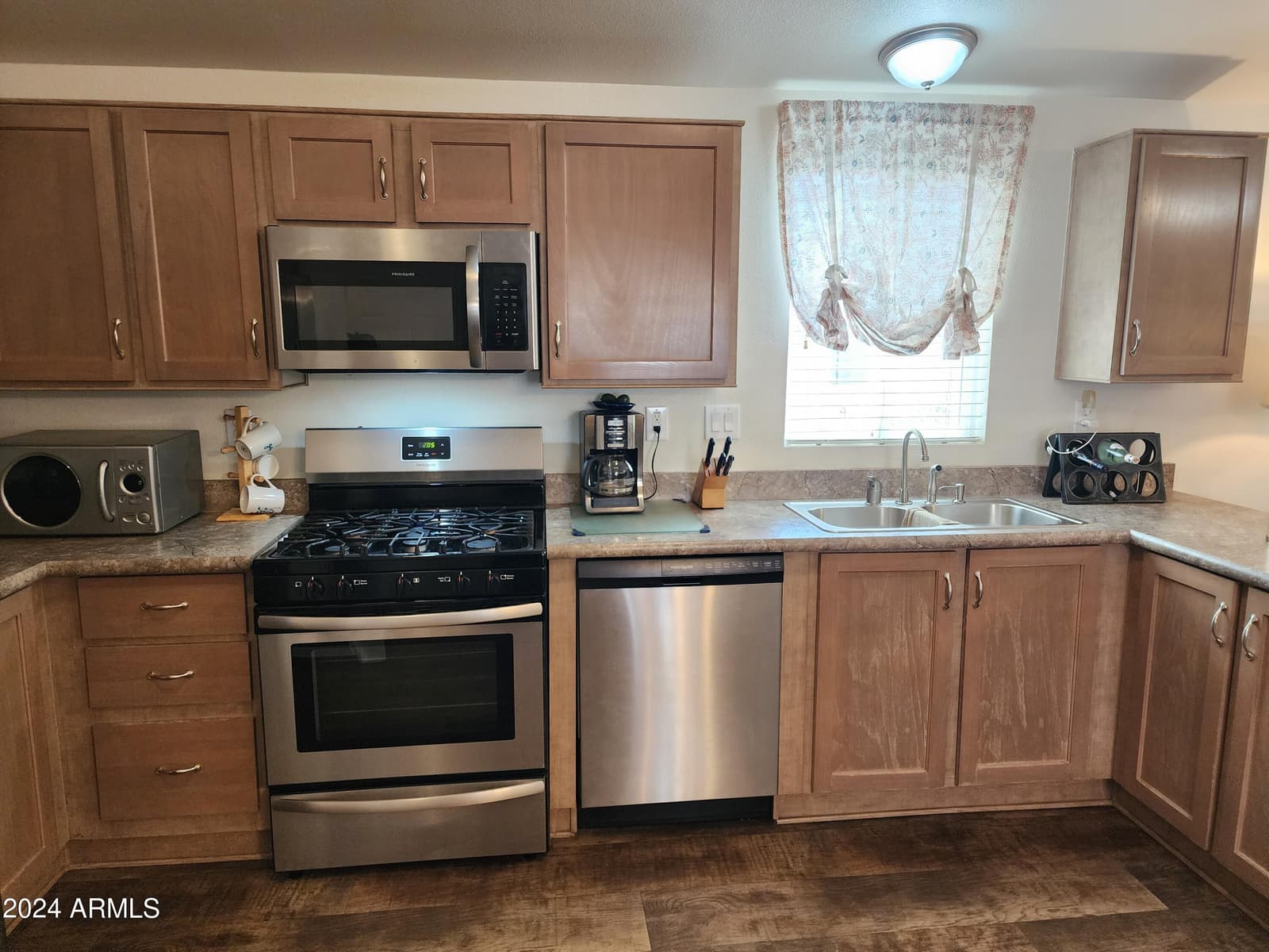 16005 N 32nd Street 31, Phoenix, AZ 85032 — photo 15 of 48